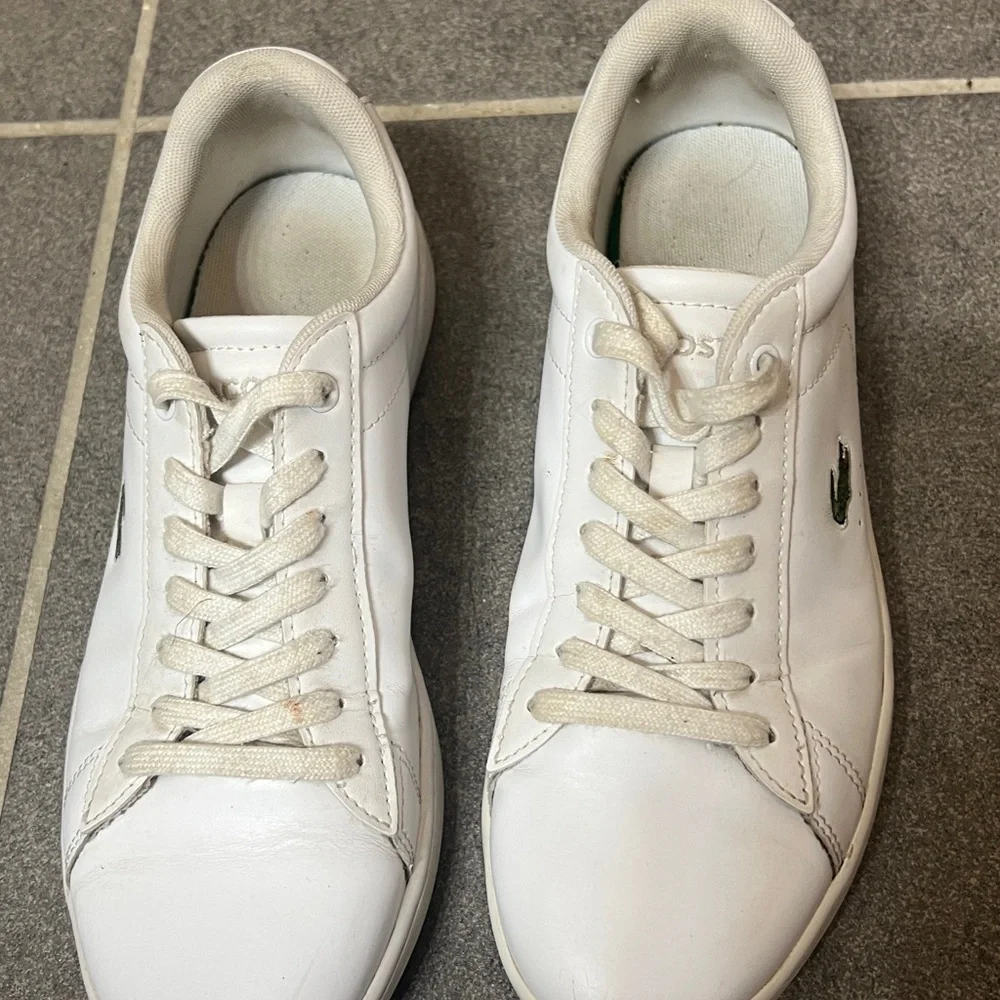 Lacoste Carnaby Set Leather Sneakers women’s Sz 7.5 summer coastal walking chic